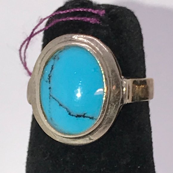 Oval Turquoise and Silver Ring, Size 7 - Picture 1 of 6